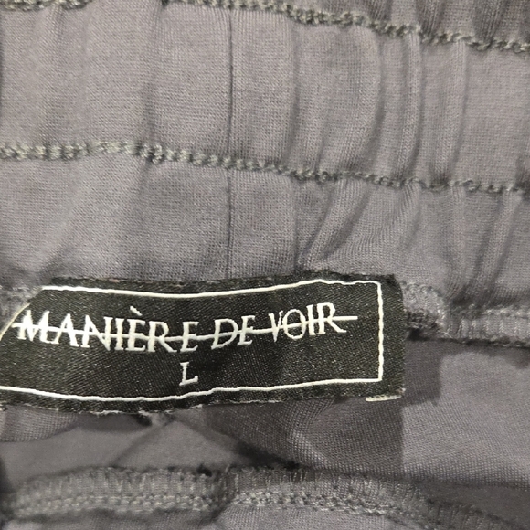 Maniere De Voir Gray Athletic Shorts Minimalist Design - Picture 4 of 4